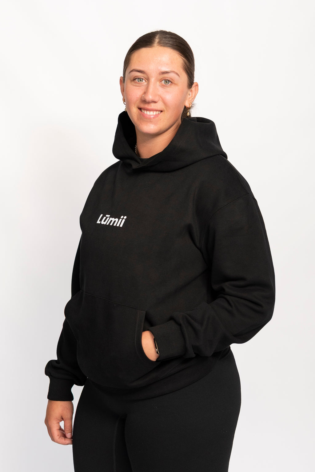 ESSENTIAL HOODIE ONYX